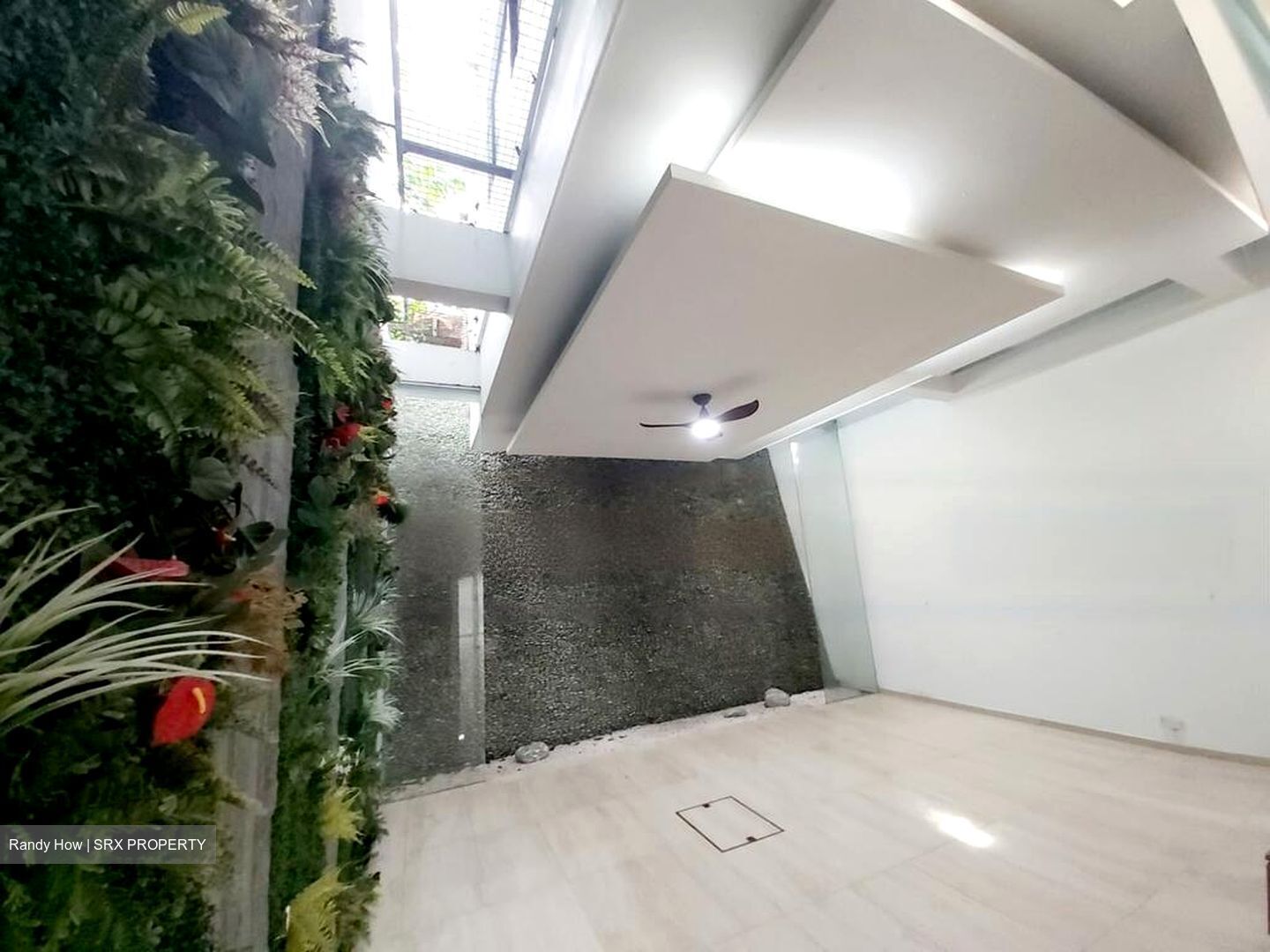 Orchard Road (D9), Terrace #480318441